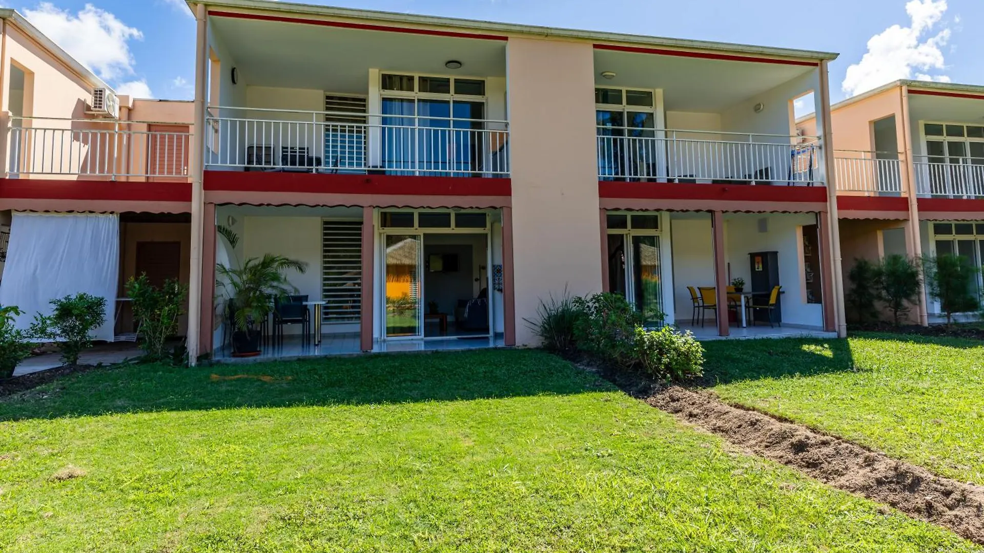Daire Kawan Nid -Studio Cosy A 200M De La Plage Avec Piscine Et Jardin Prive Pour Un Sejour Detente Au Coeur De Marie Galante Grand-Bourg